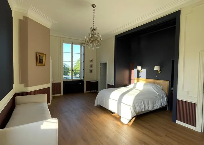 Oda ve Kahvaltı Domaine De Buchignon